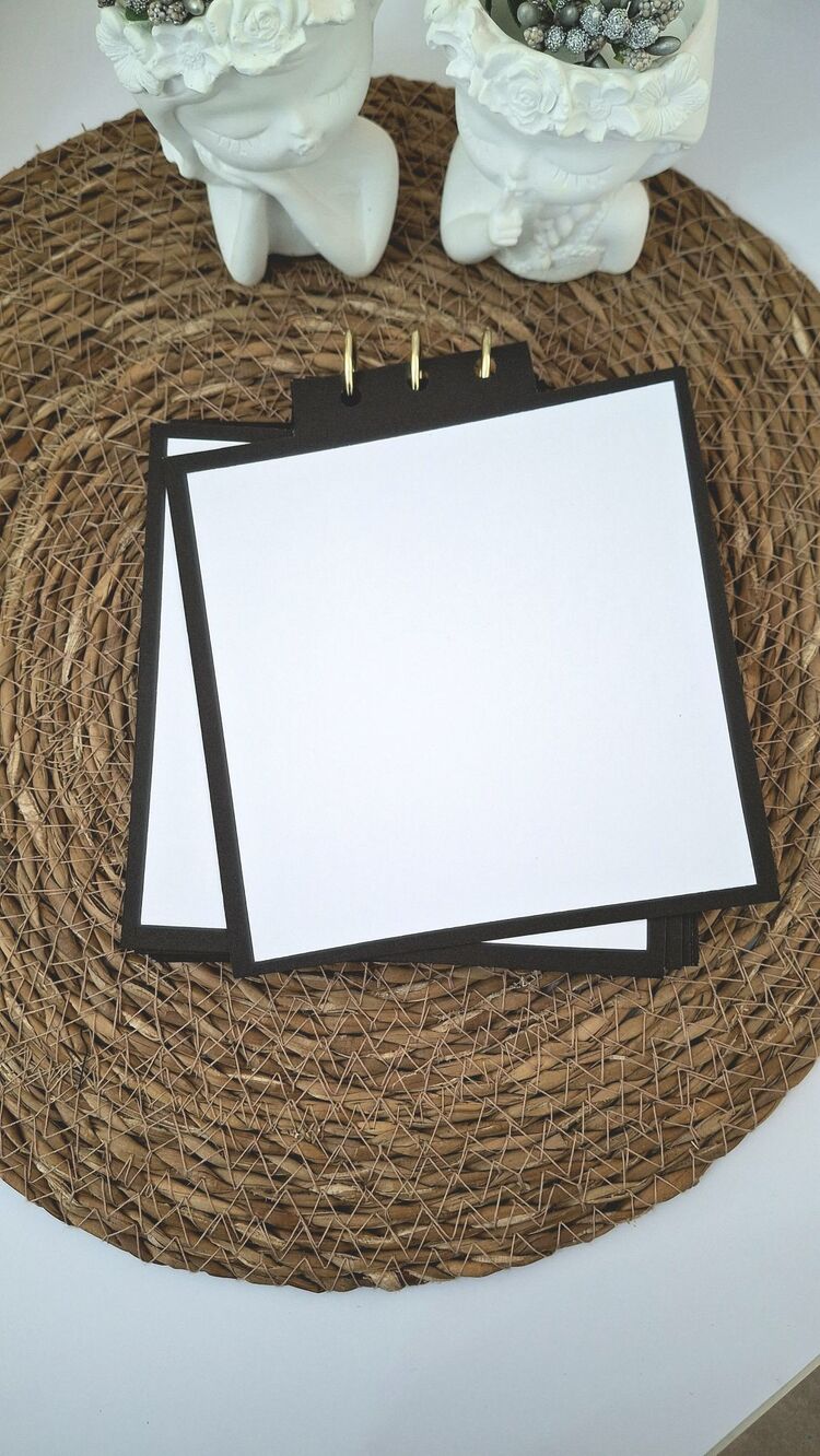 Foto Temalı Siyah Çerçeveli Defter