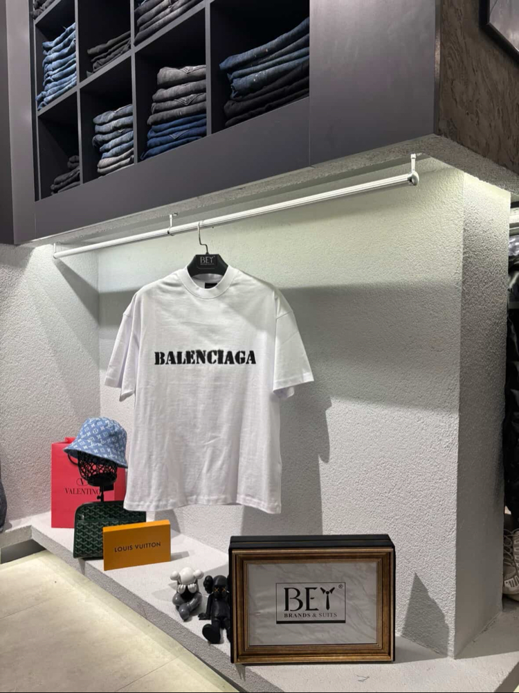 Balenciaga New t-shirt