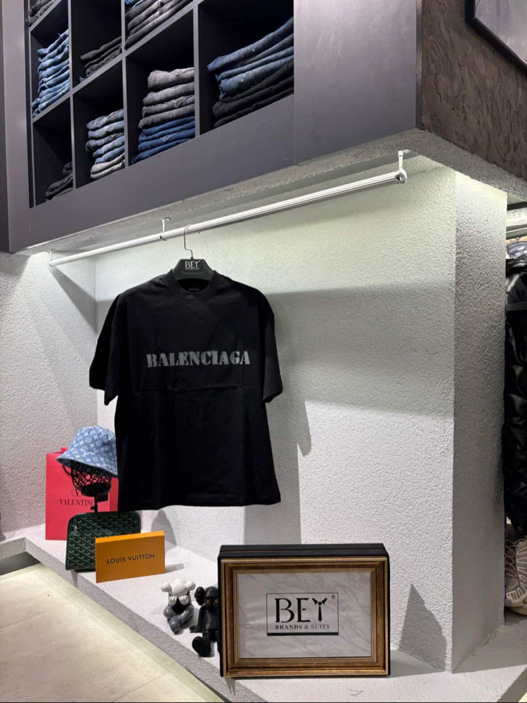 Balenciaga a new T-shirt