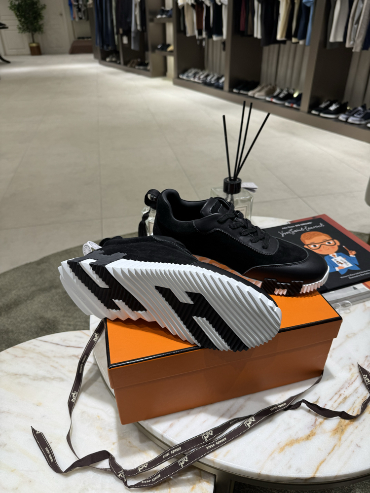 Hermes Bouncing Sneakers