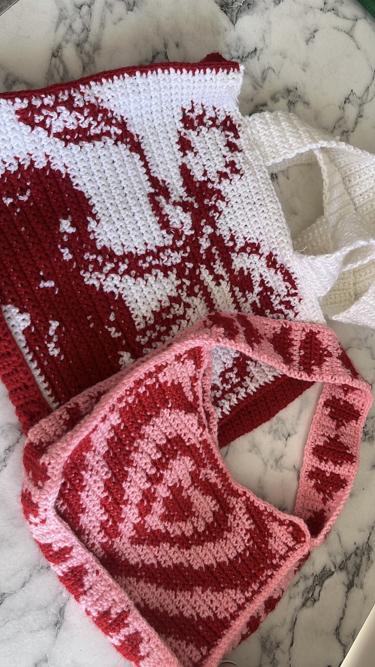 Kalpli Örgü Çanta – El Yapımı Tapestry Crochet Tasarım