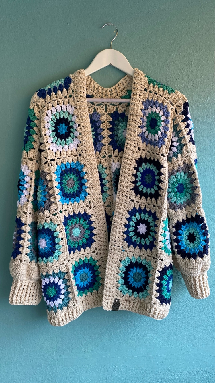 Motif Hırka