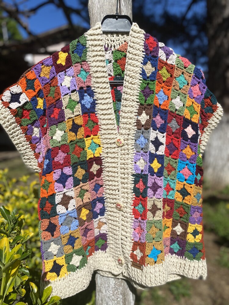 Motif Yelek