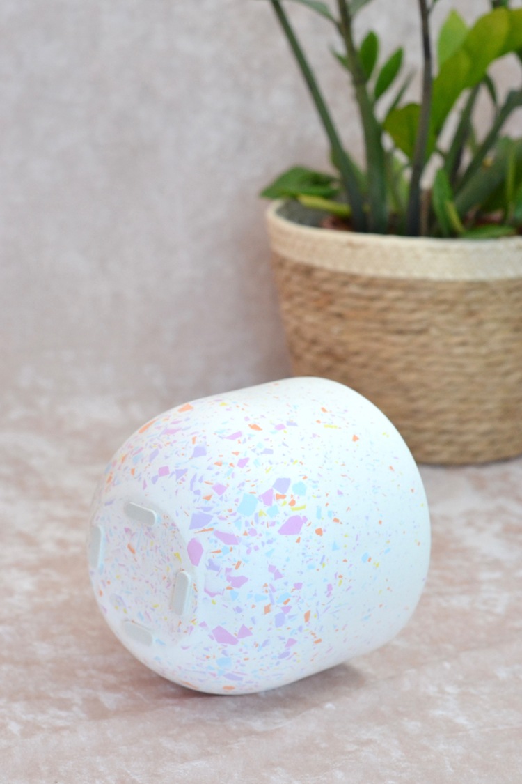 Renkli Terrazzo Oval Tabanlı Saksı