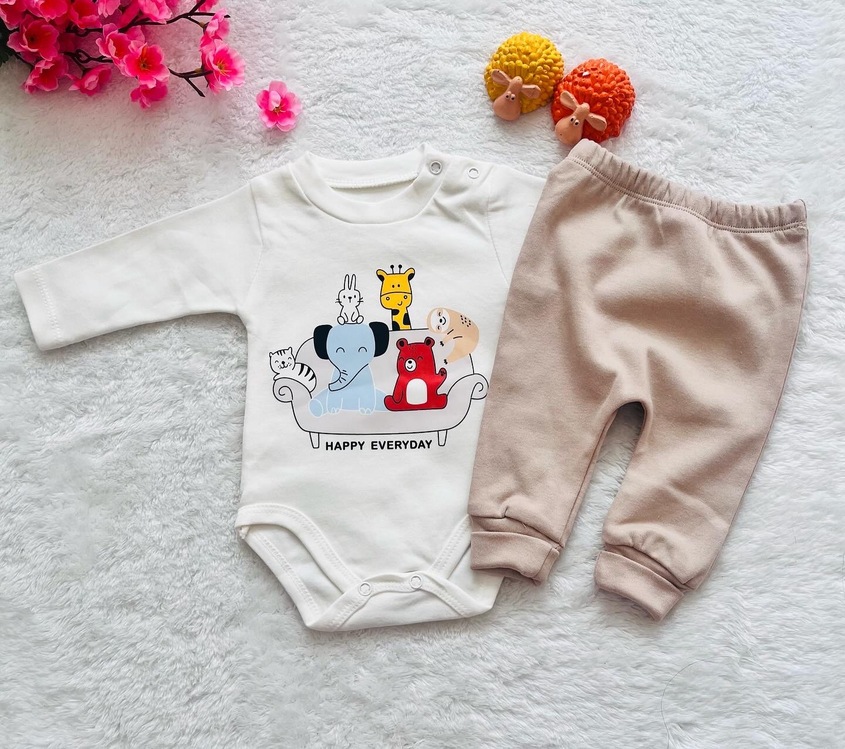 Kırmızı hırkalı kapişonlu 3lü bebek takımı