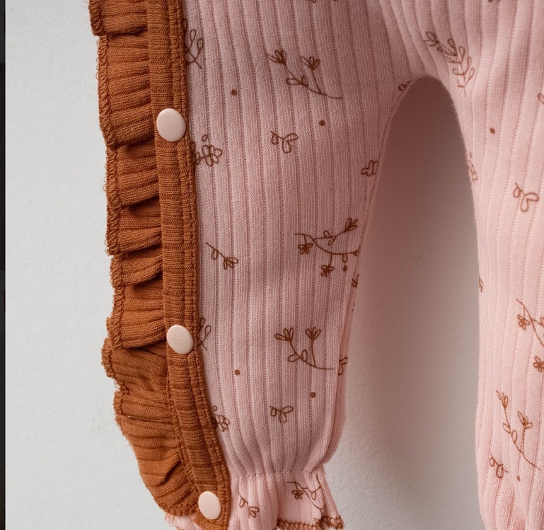 Pembe fiyonklu ikili tulum