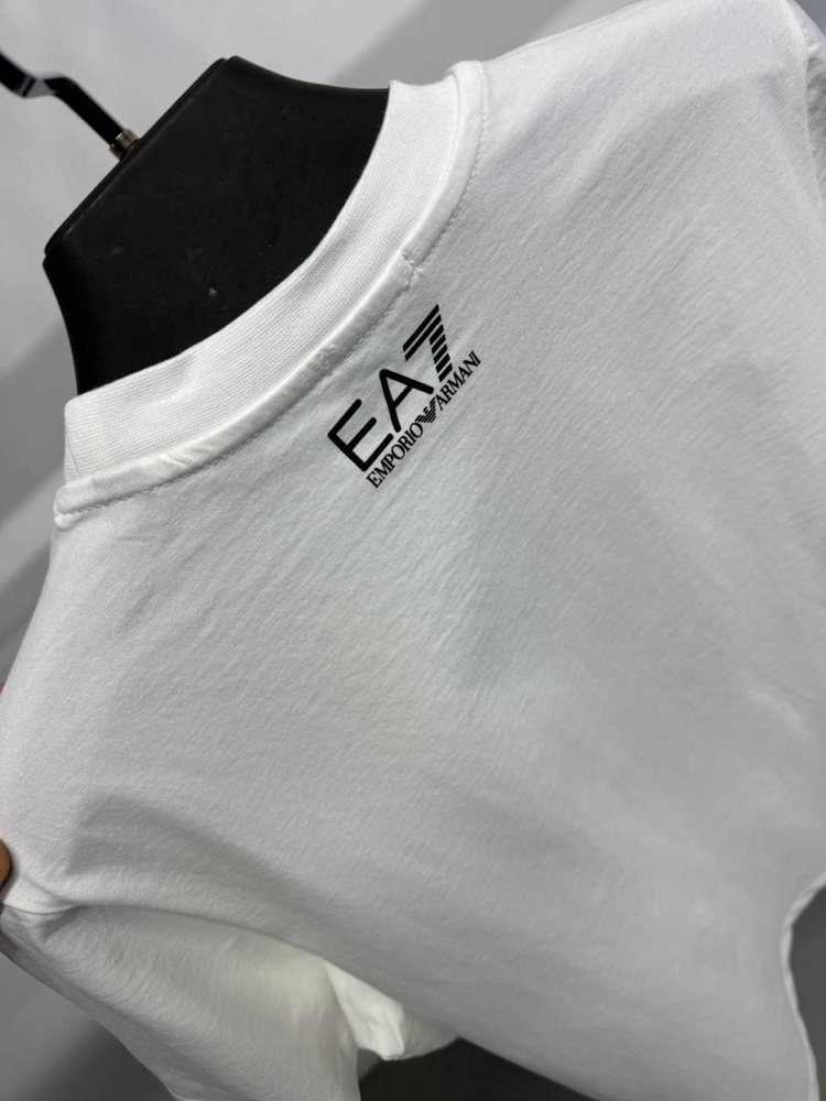 Emporio Armani beyaz tişört
