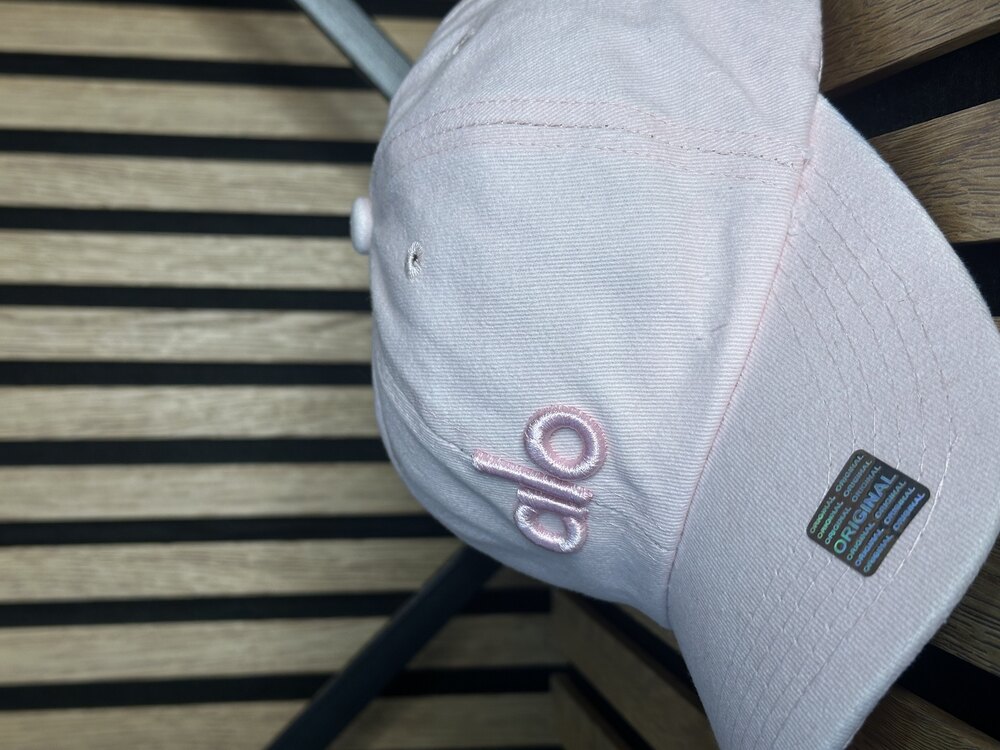 Alo Pembe Şapka