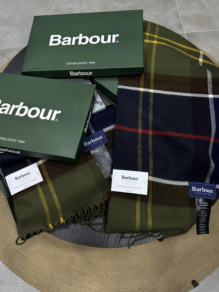 Barbour Kutulu Atkı !