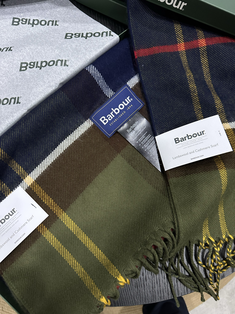 Barbour Kutulu Atkı !