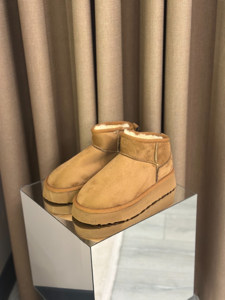 Ugg Bot Taba