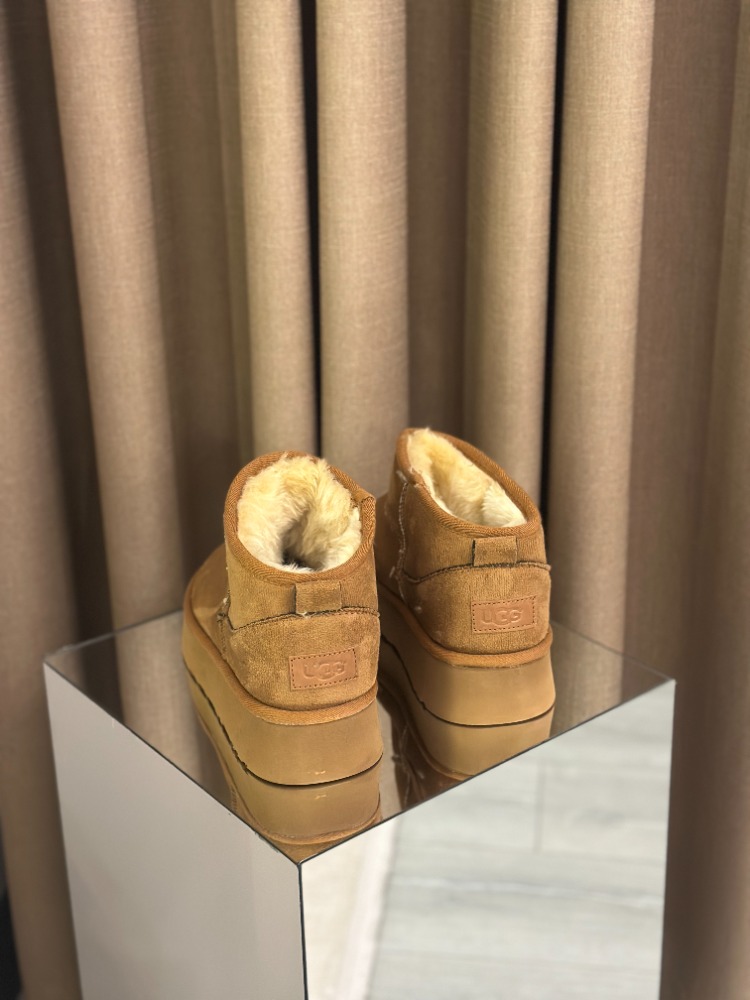 Ugg Bot Taba