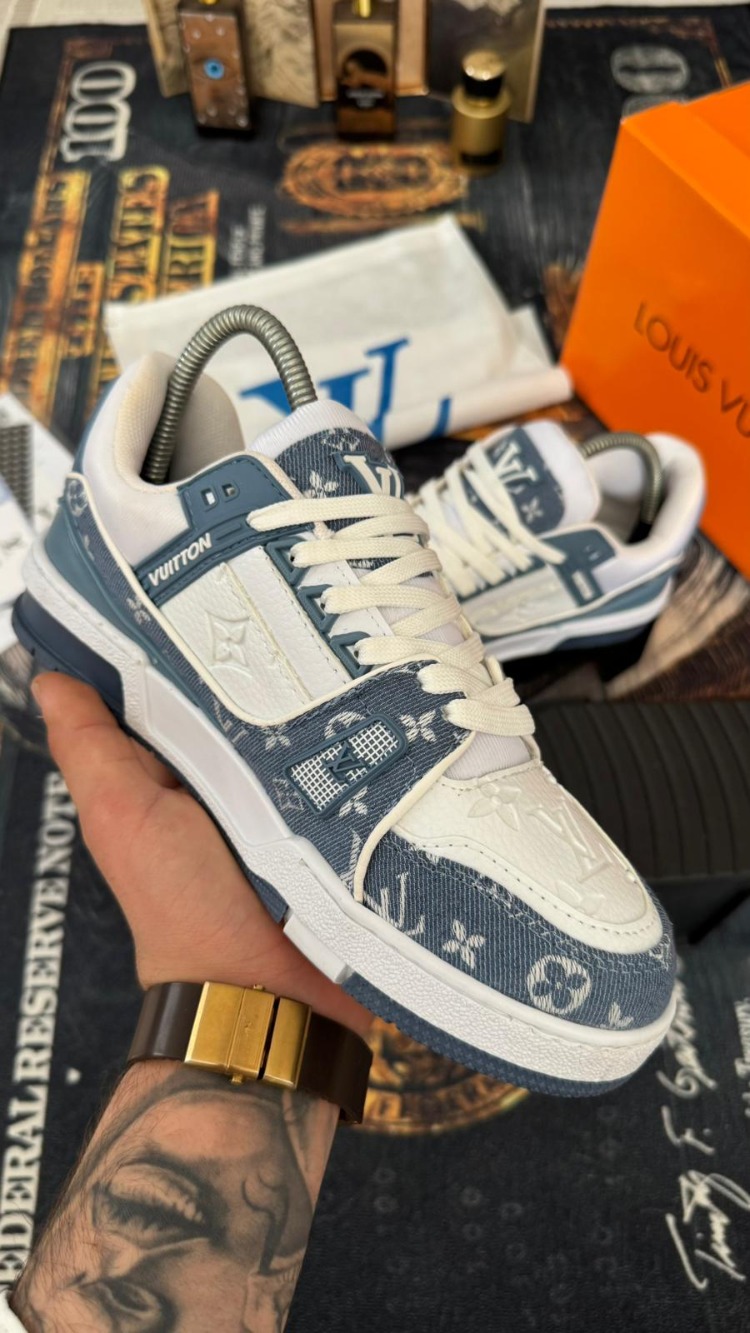 LOUIS VUITTON