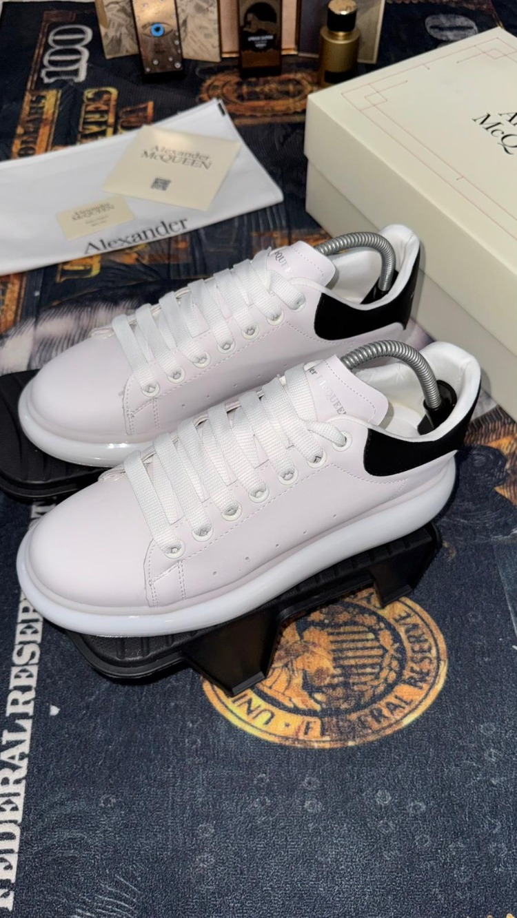 ALEXANDER MCQUEEN