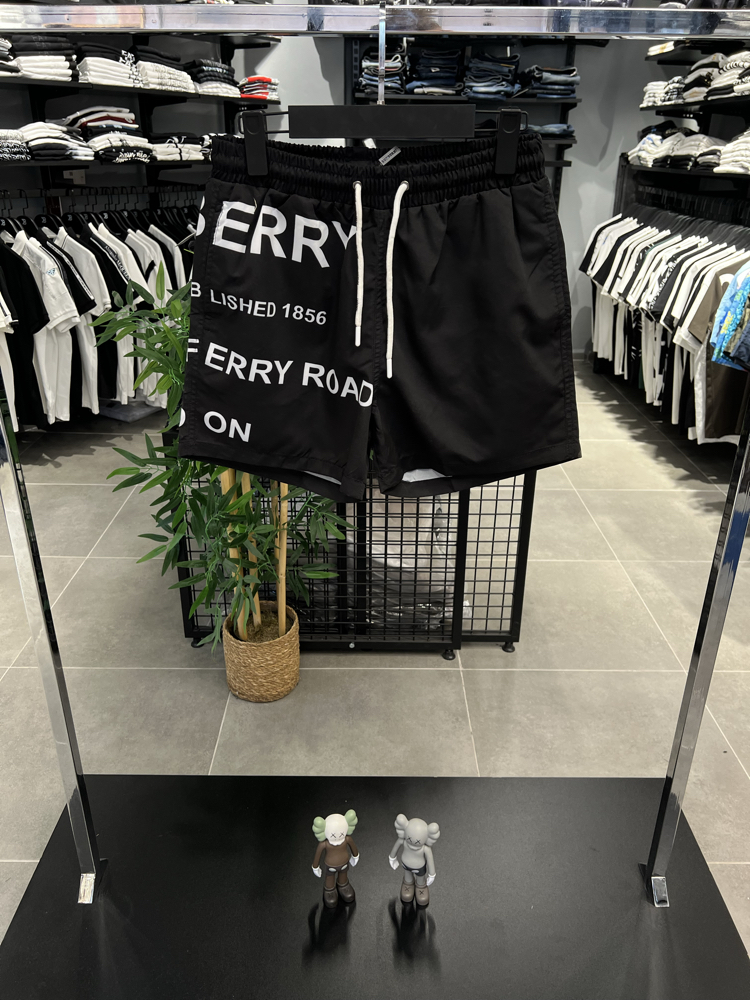 Burberry Deniz Şortu