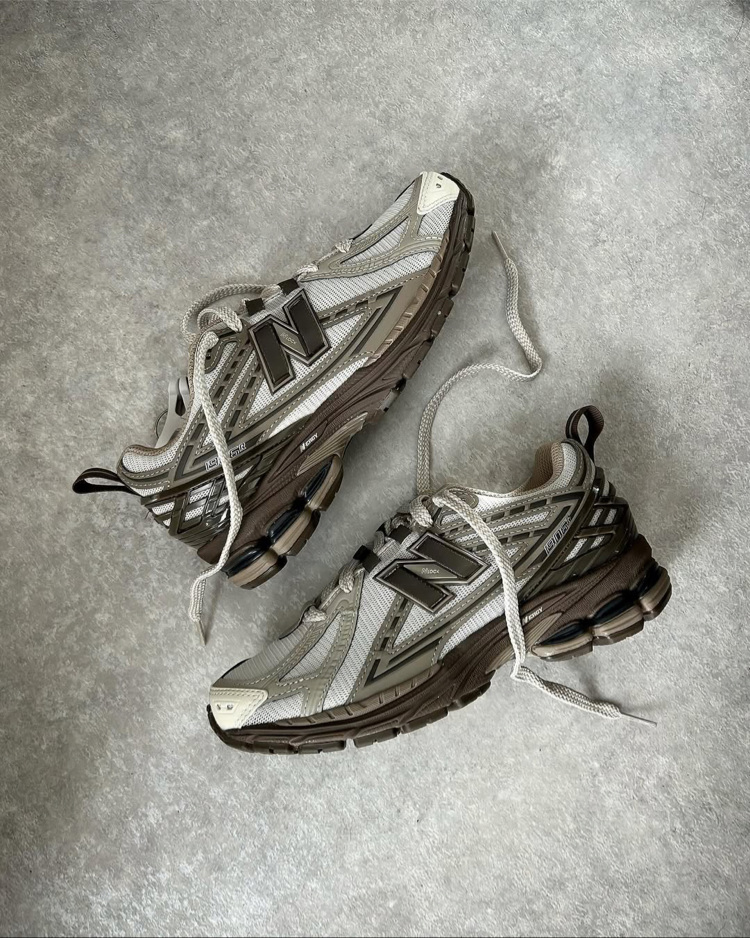 NB 1906R Driftwood Dark Mushroom