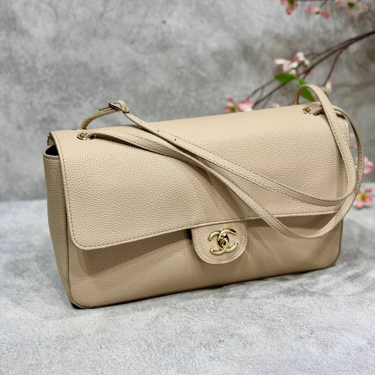 Chanel - Maxi Flap bag