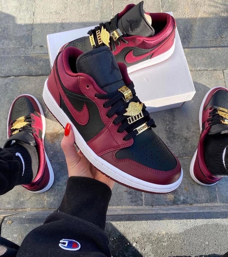 Air Jordan 1 Low Black Dark Beetroot