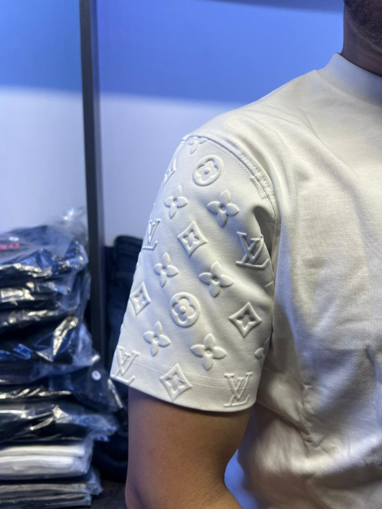 LV White Signature Edition