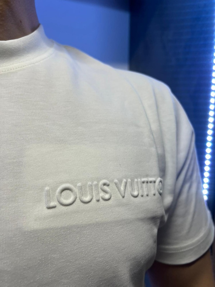 LV White Signature Edition