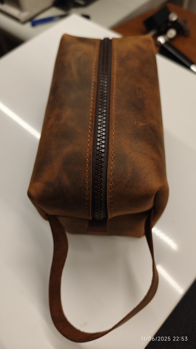Dopp Bag el çantası.