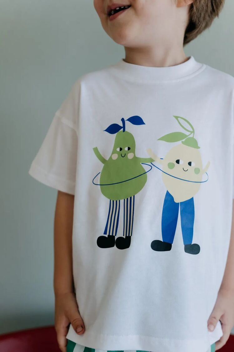 ilo and friends Hula Hoop Tshirt