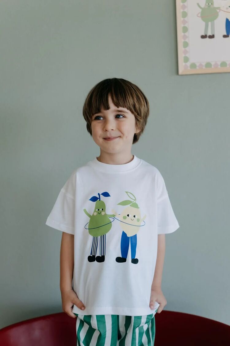 ilo and friends Hula Hoop Tshirt
