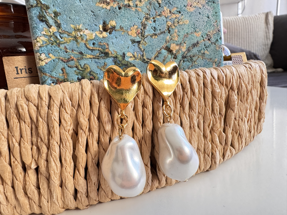 Amoré Pearl Earrings 
