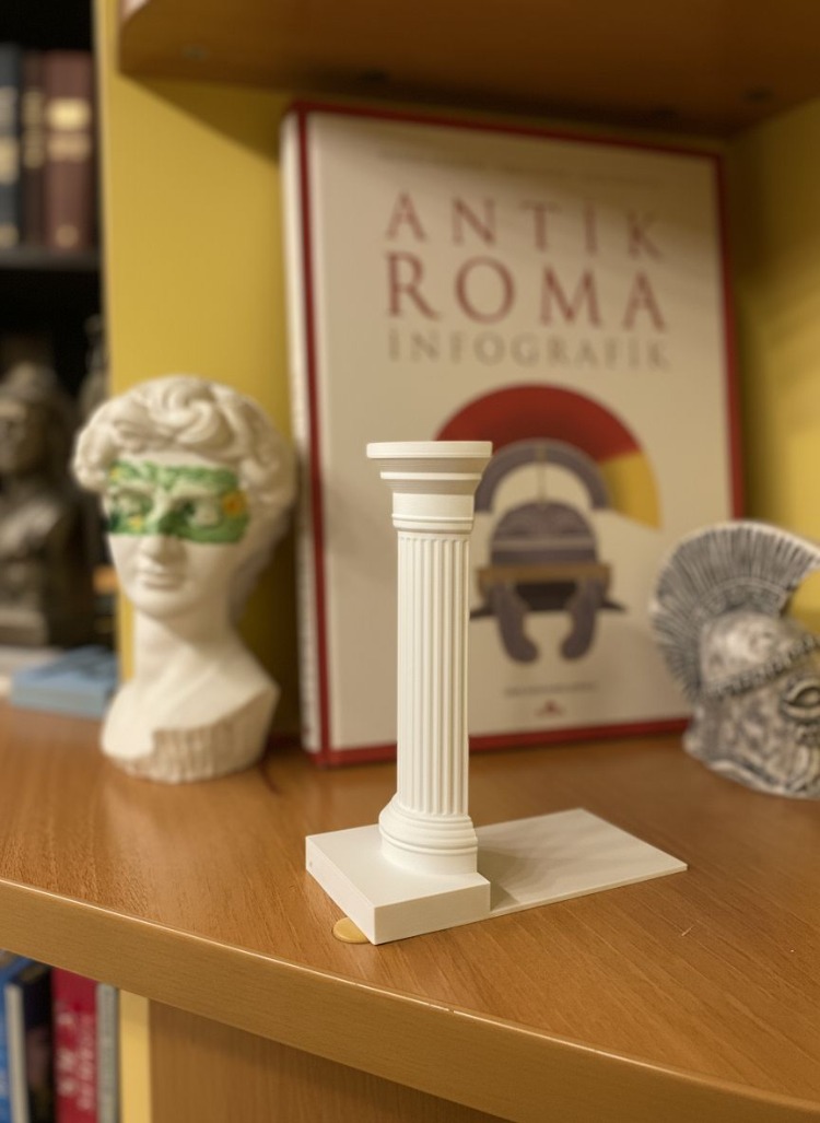 Roma Sütunu Kitap Standı | BookyFancy