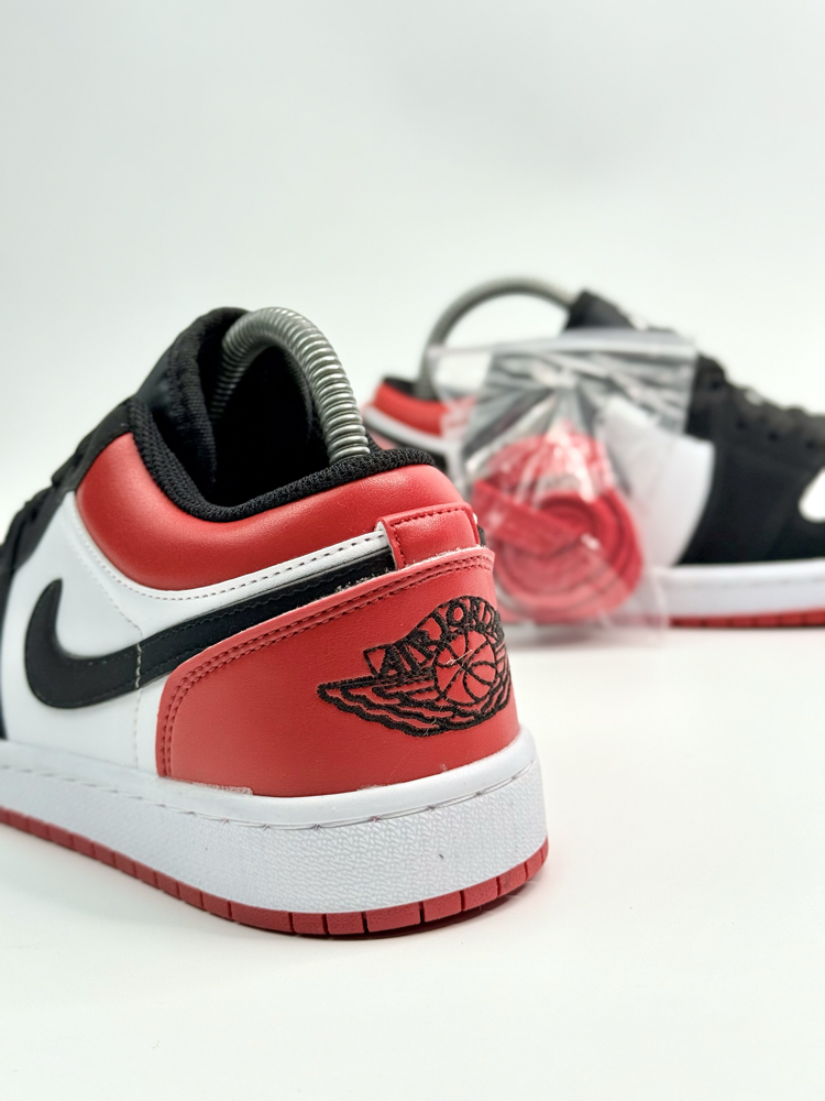 NIKE AIR JORDAN 1 LOW SE “BLACK TOE”