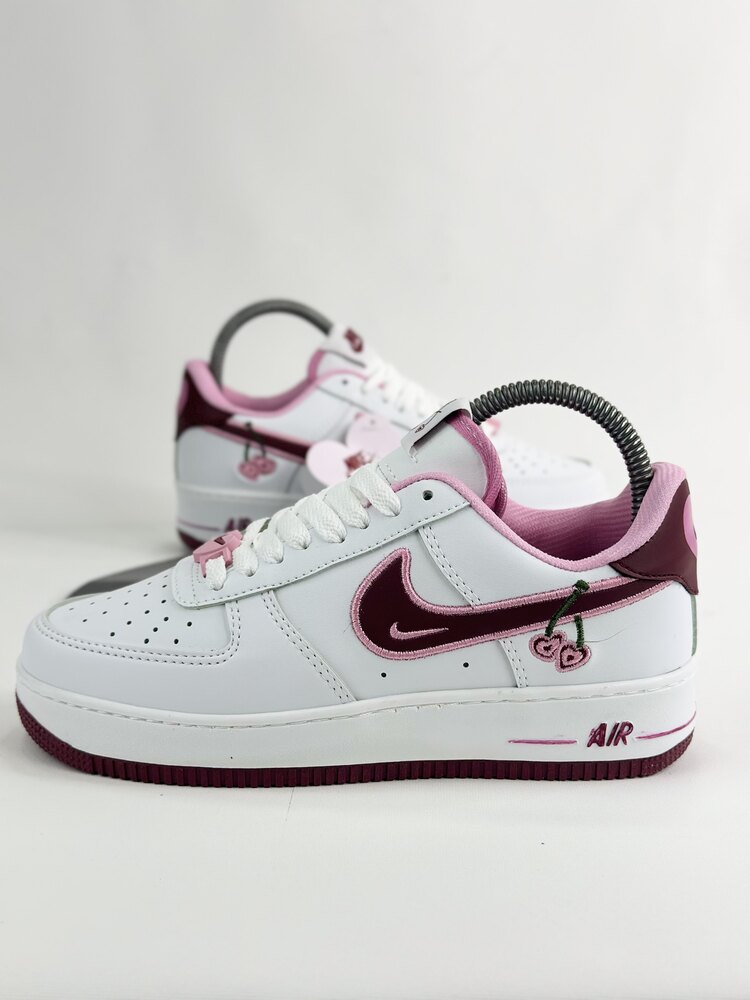 NİKE AİR FORCE 1 LOW VALENTİNE’s DAY