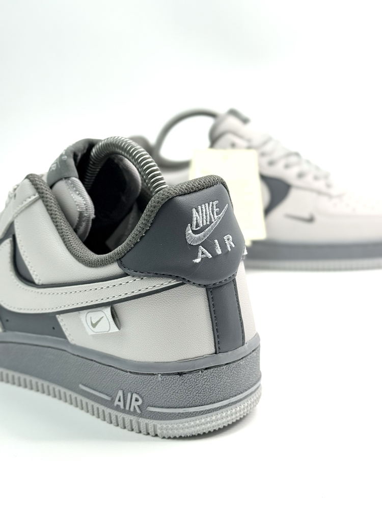 NIKE AIR FORCE 1 LOW