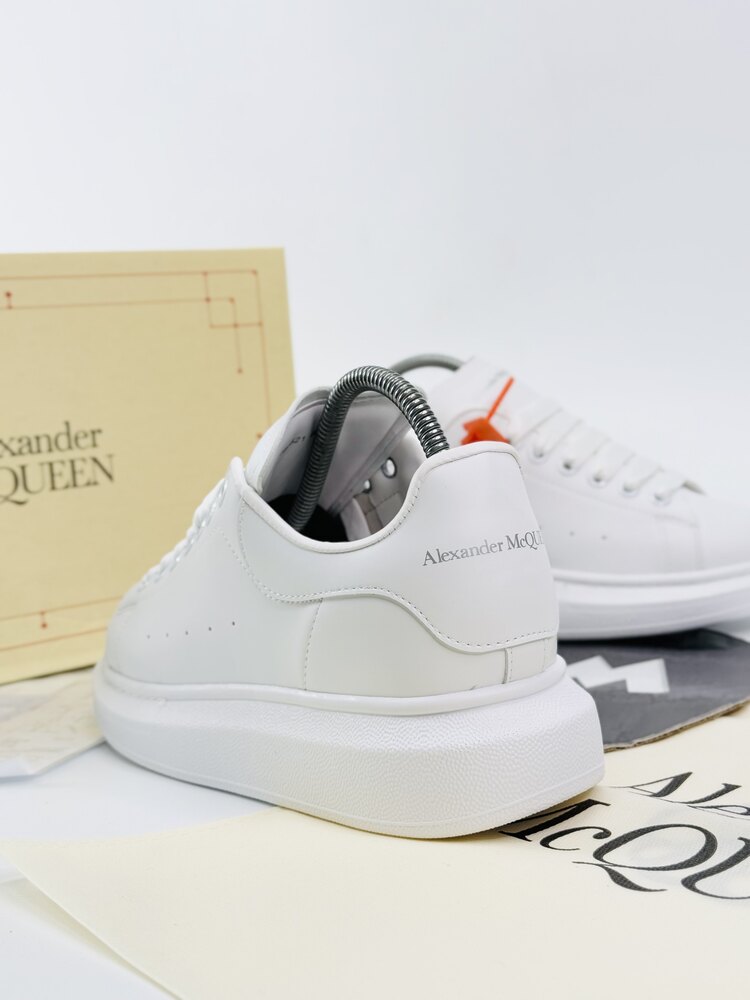 ALEXANDER McQUEEN