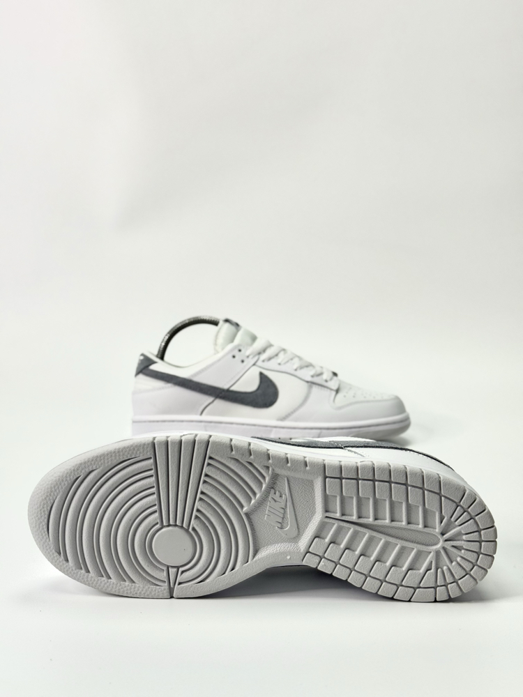 NİKE DUNK LOW GS 
