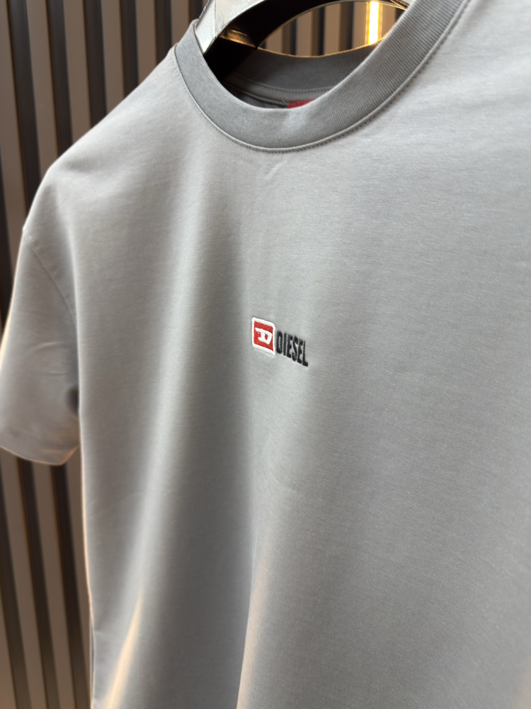 DIESEL GÖĞÜS NAKIŞ DETAY PREMIUM T-SHIRT code:00006