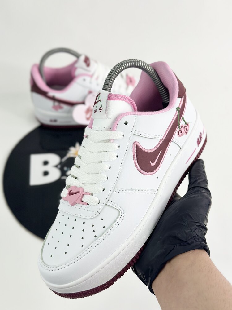 NİKE AİR FORCE 1 LOW VALENTİNE’s DAY