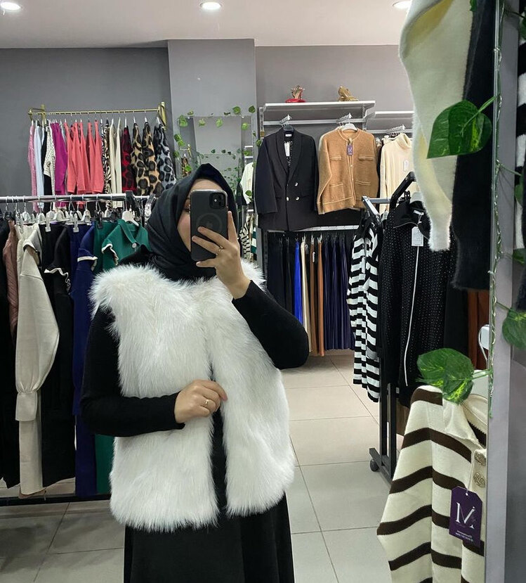 Peluş Yelek