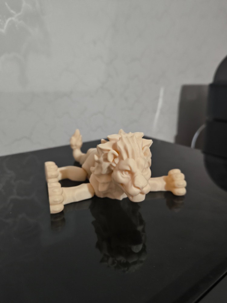 Hareketli Aslan Figürü - Eklemli Ormanın Kralı