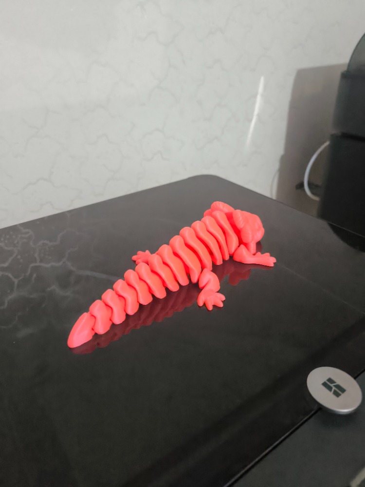 Hareketli Axolotl (Semender) - Eklemli Masaüstü Aksesuarı