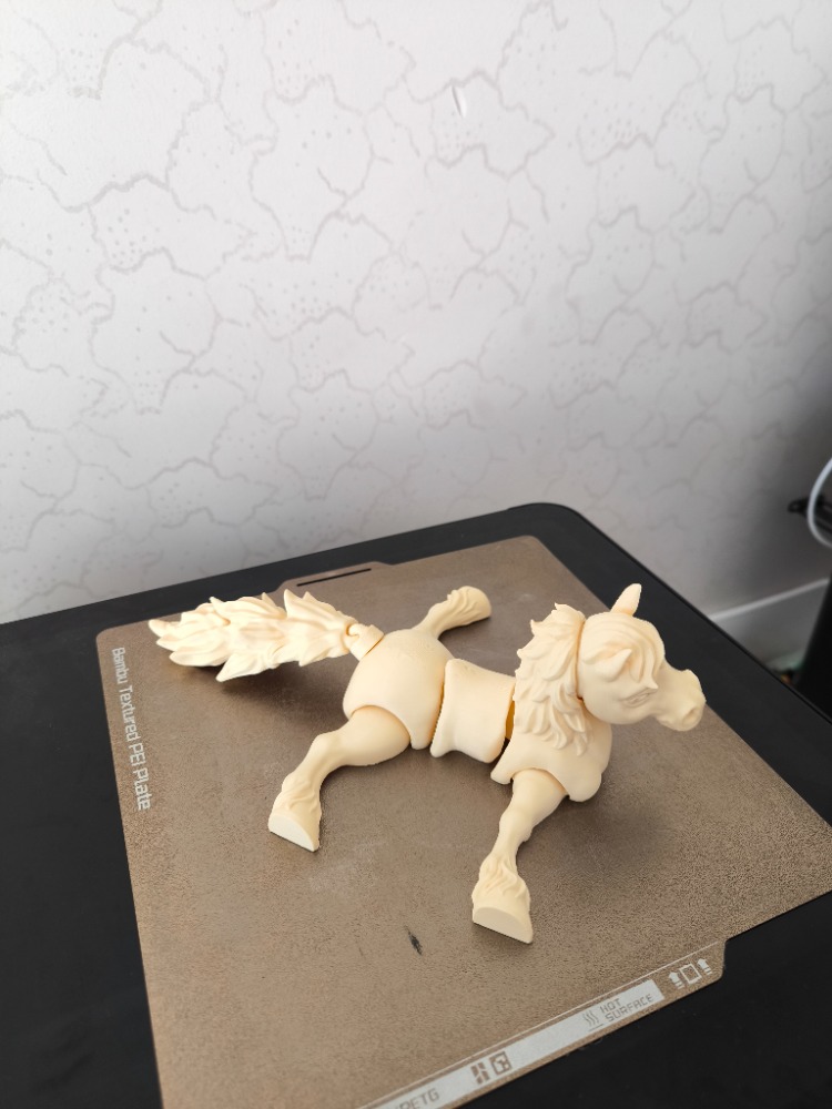 Hareketli At Figürü - Eklemli Sanat Eseri!