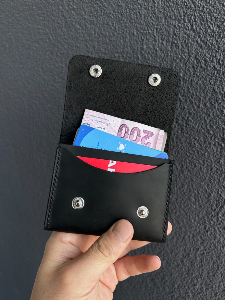 Çıtçıtlı Siyah Deri Cüzdan - El Yapımı Minimalist Kartlık - Hakiki Deri 