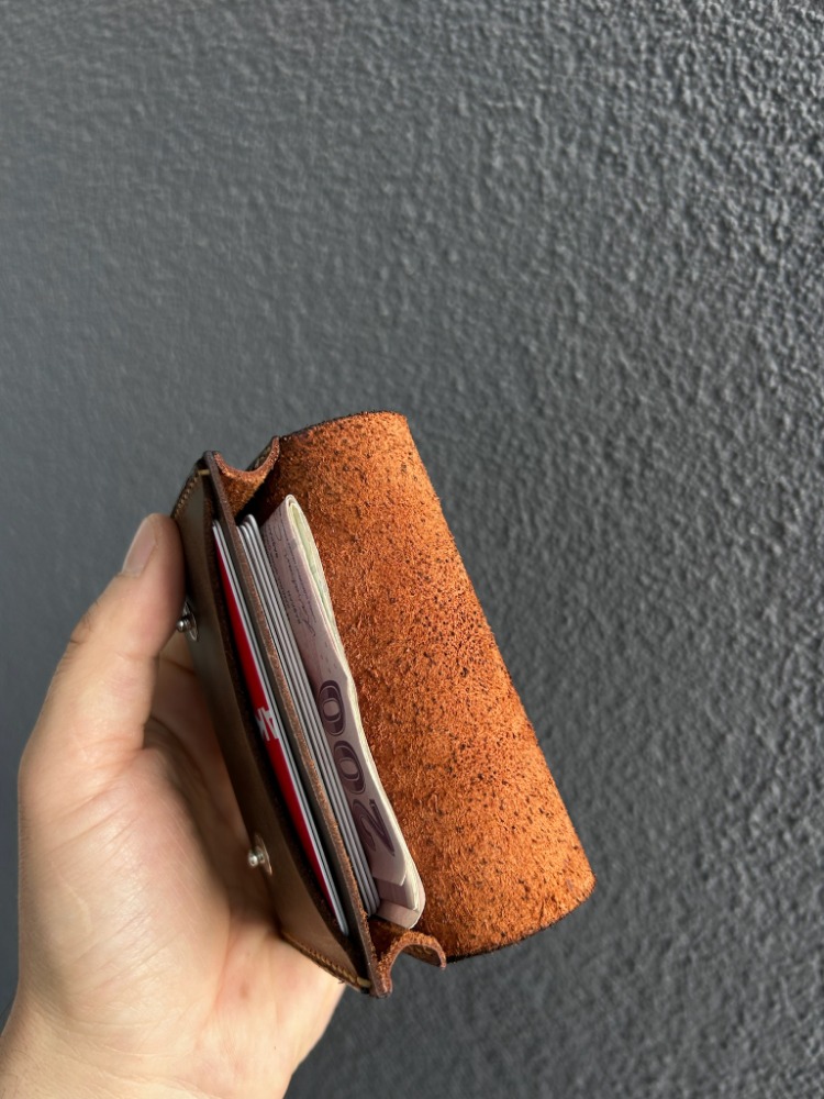 Çıtçıtlı Deri Cüzdan - El Yapımı Minimalist Kartlık - Kahverengi Hakiki Deri 