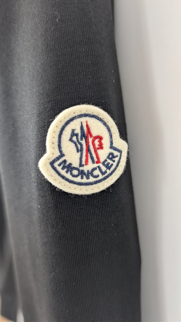 Moncler Eşofman Takımı