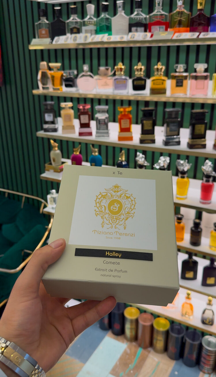 Tiziana Perenzi Since 1968 Halley