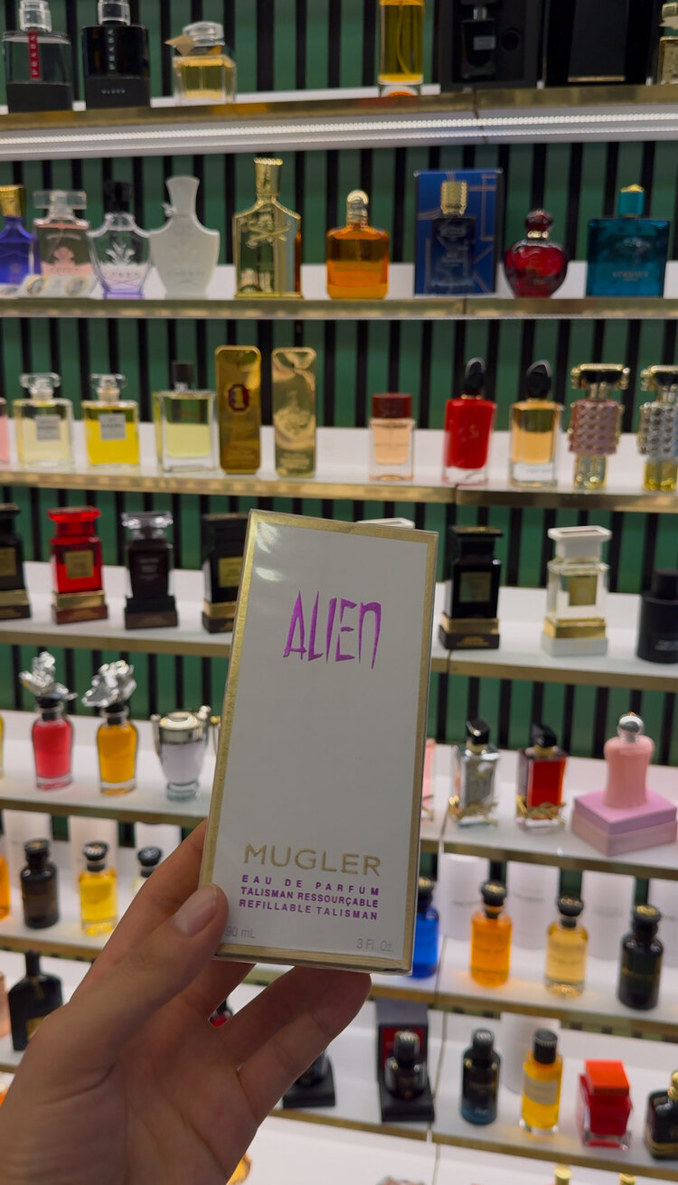ALIEN MUGLER