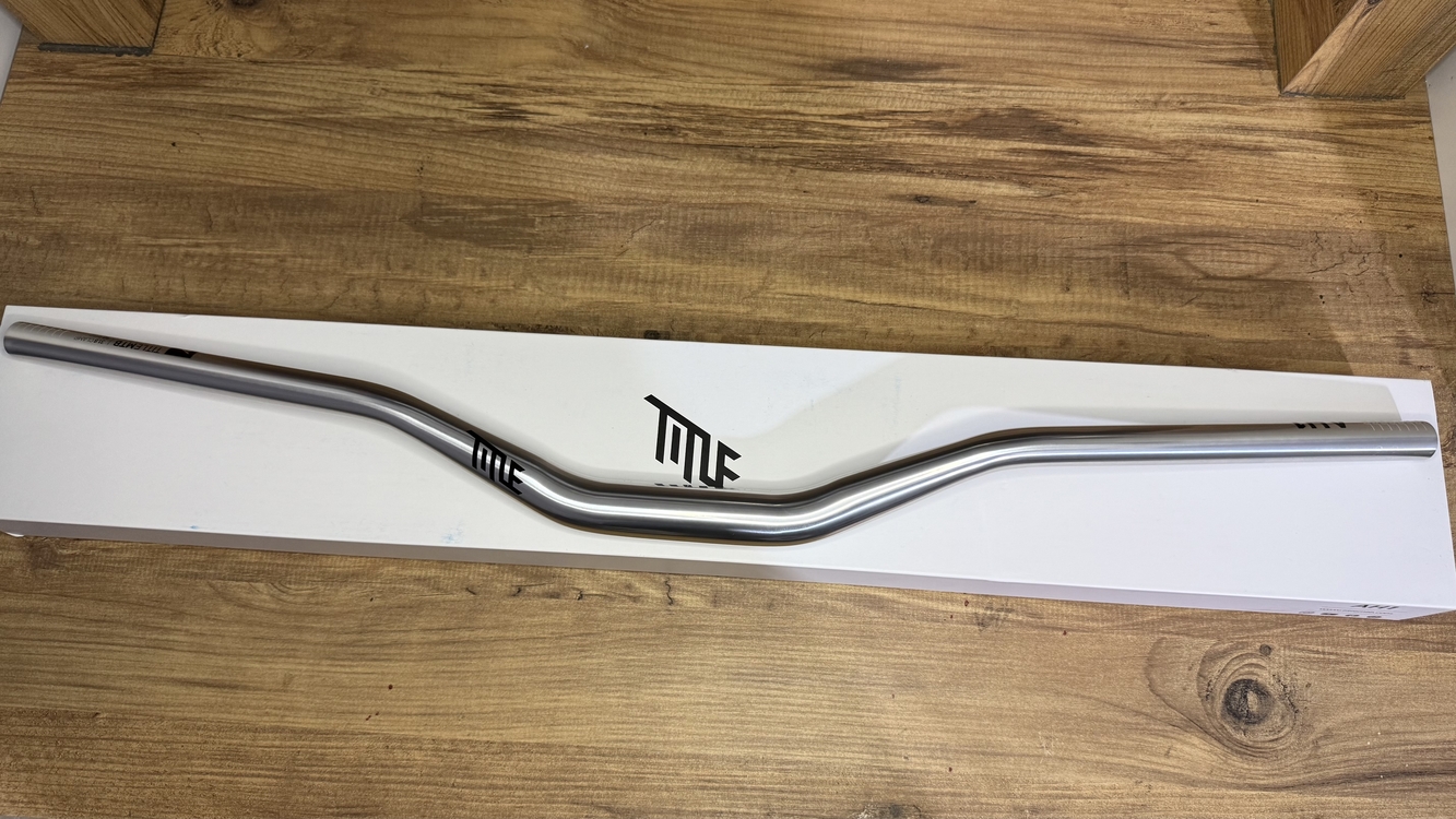 Title AH1 80 cm 38mm rise sıfır gidon