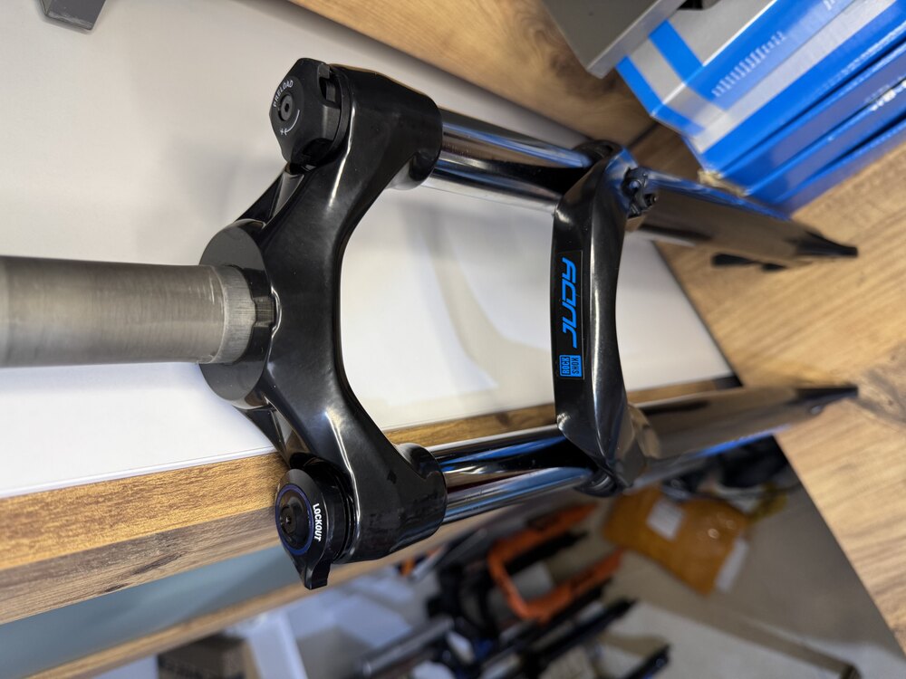 Rockshox judy bobin 27.5 100mm Sıfır