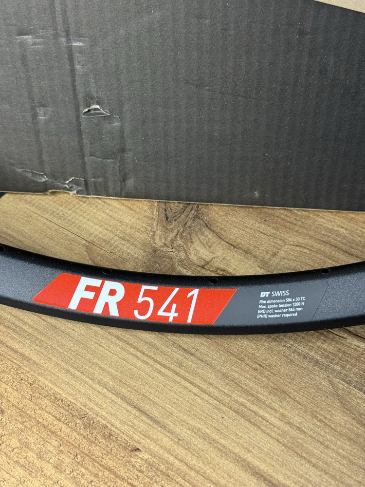 DT Swiss FR541 27.5 32/28 delik Çember sıfır