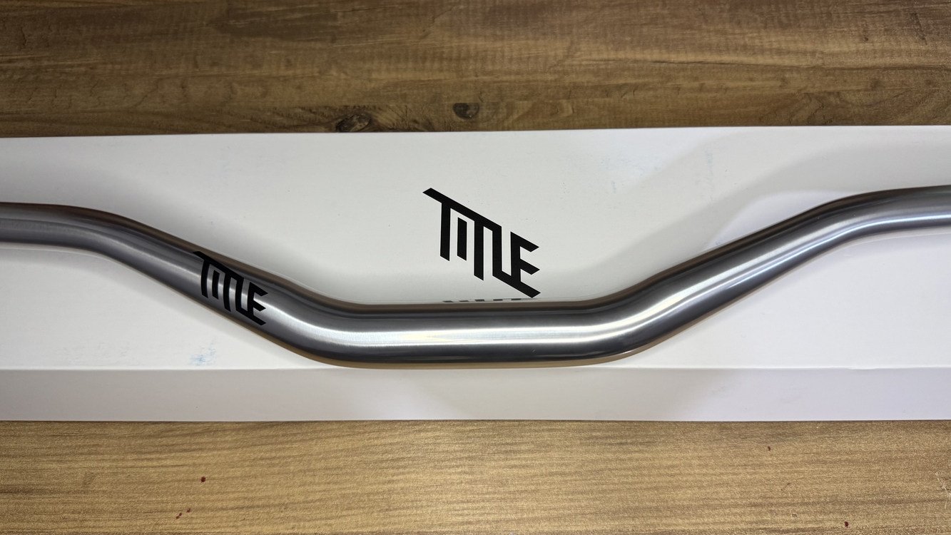 Title AH1 80 cm 38mm rise sıfır gidon
