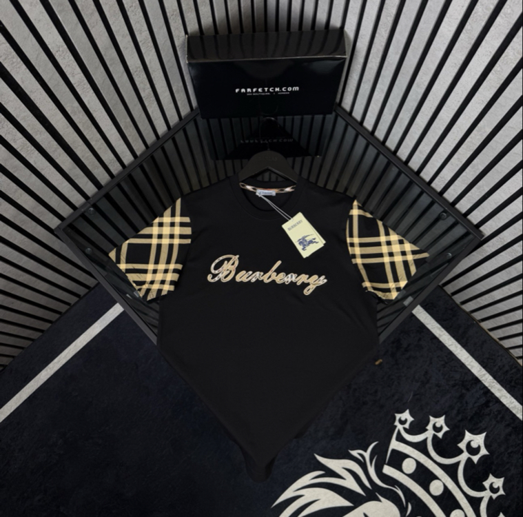 BURBERRY NAKIŞ VE KOL DETAY PREMİUM T-SHIRT